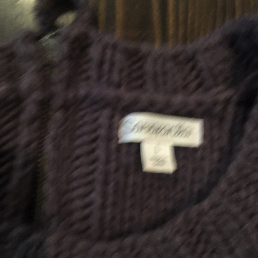 Sweater - Picture 2 of 3